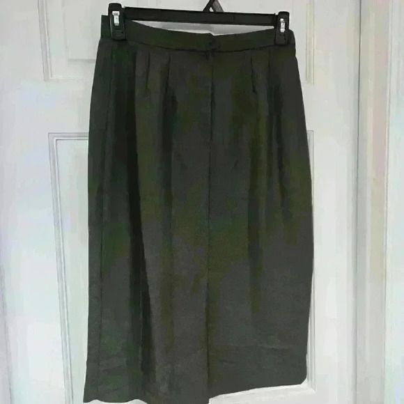 Clio Olivegreen Elegant Suit,Size 12 - Picture 5 of 5